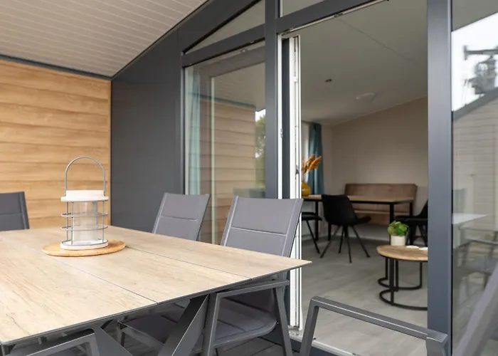 Bis Sechs Personen Ohne Hund